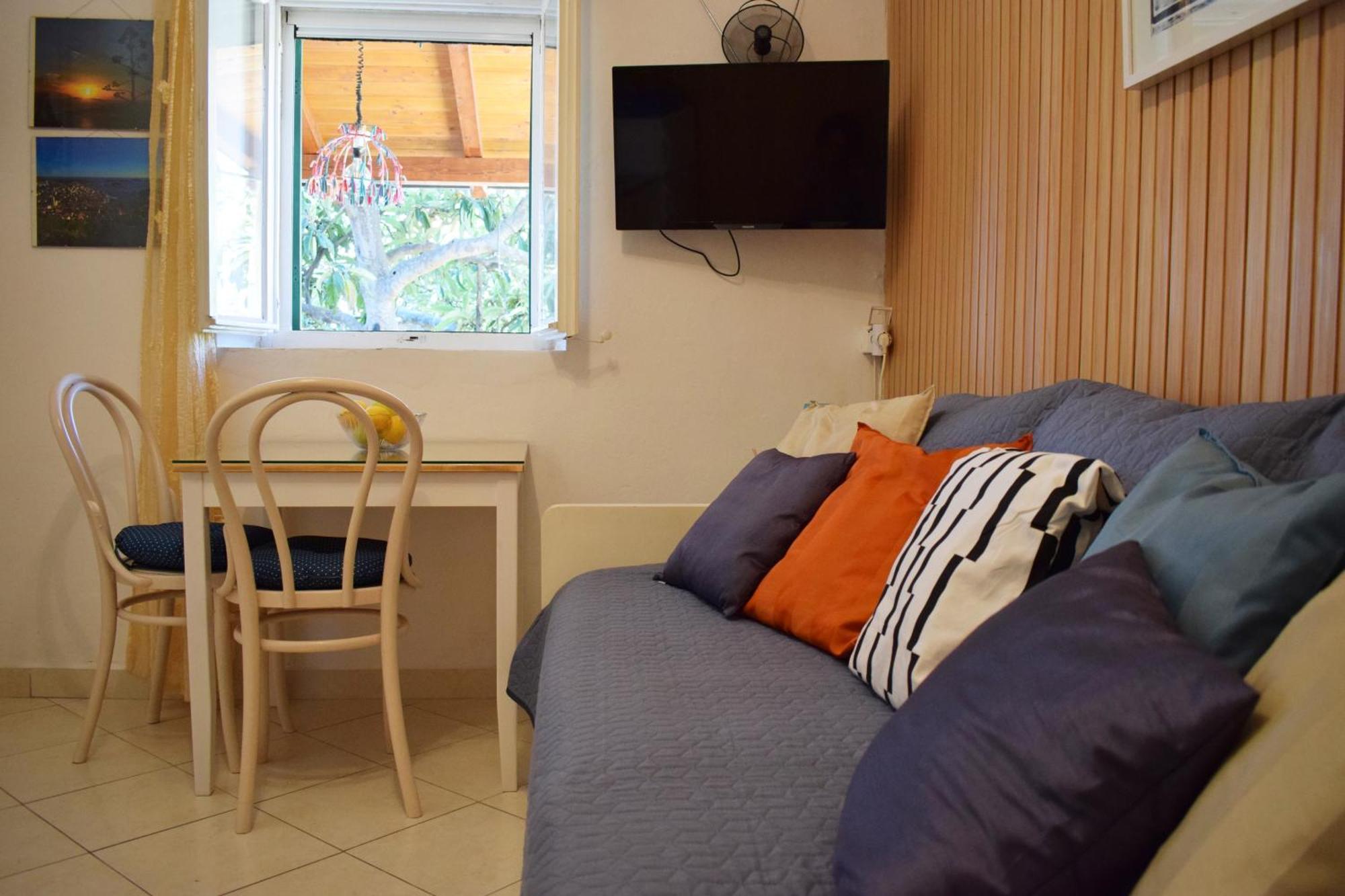 Lina Vrankovic Apartments Хвар Экстерьер фото