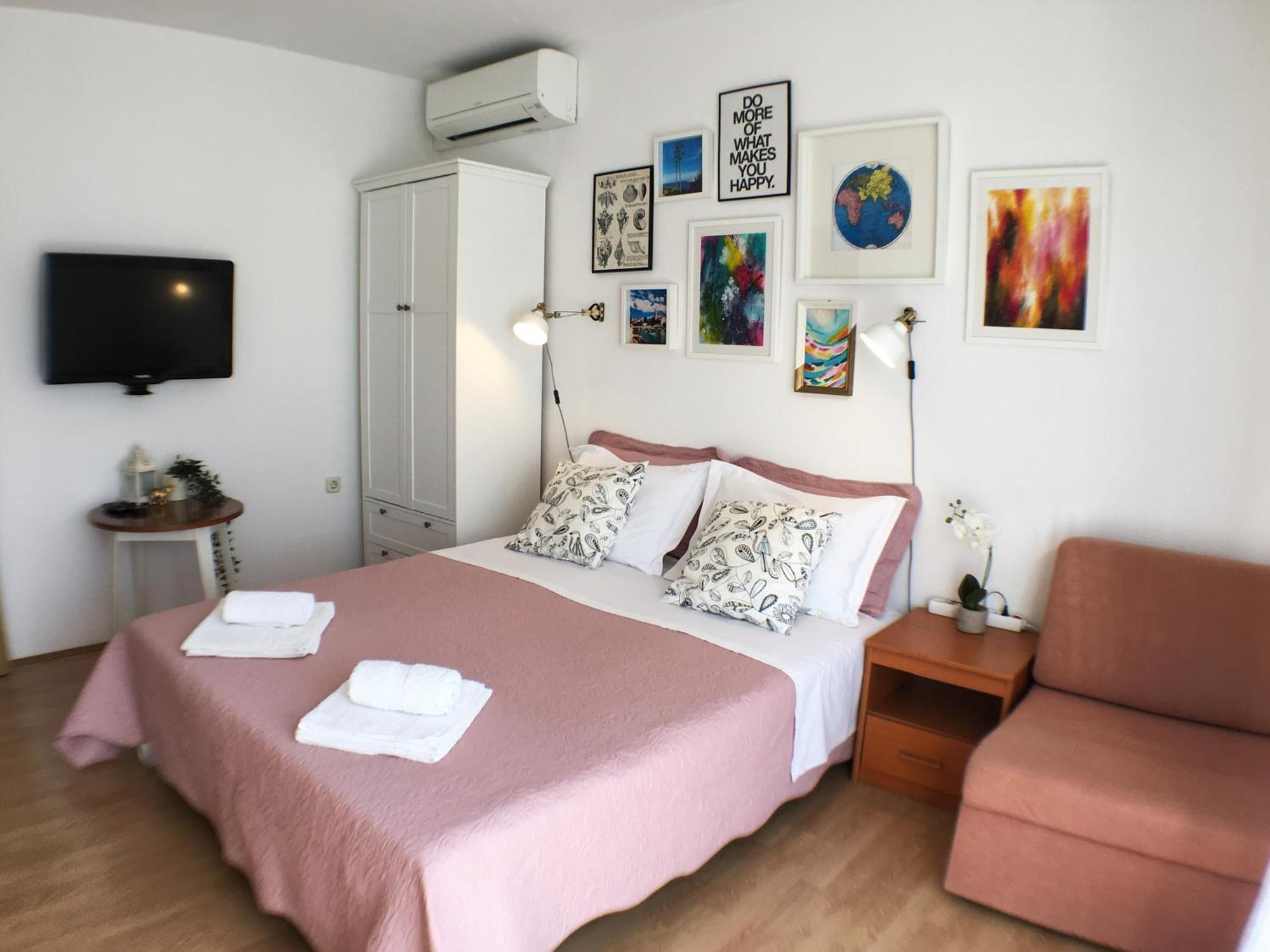 Lina Vrankovic Apartments Хвар Экстерьер фото