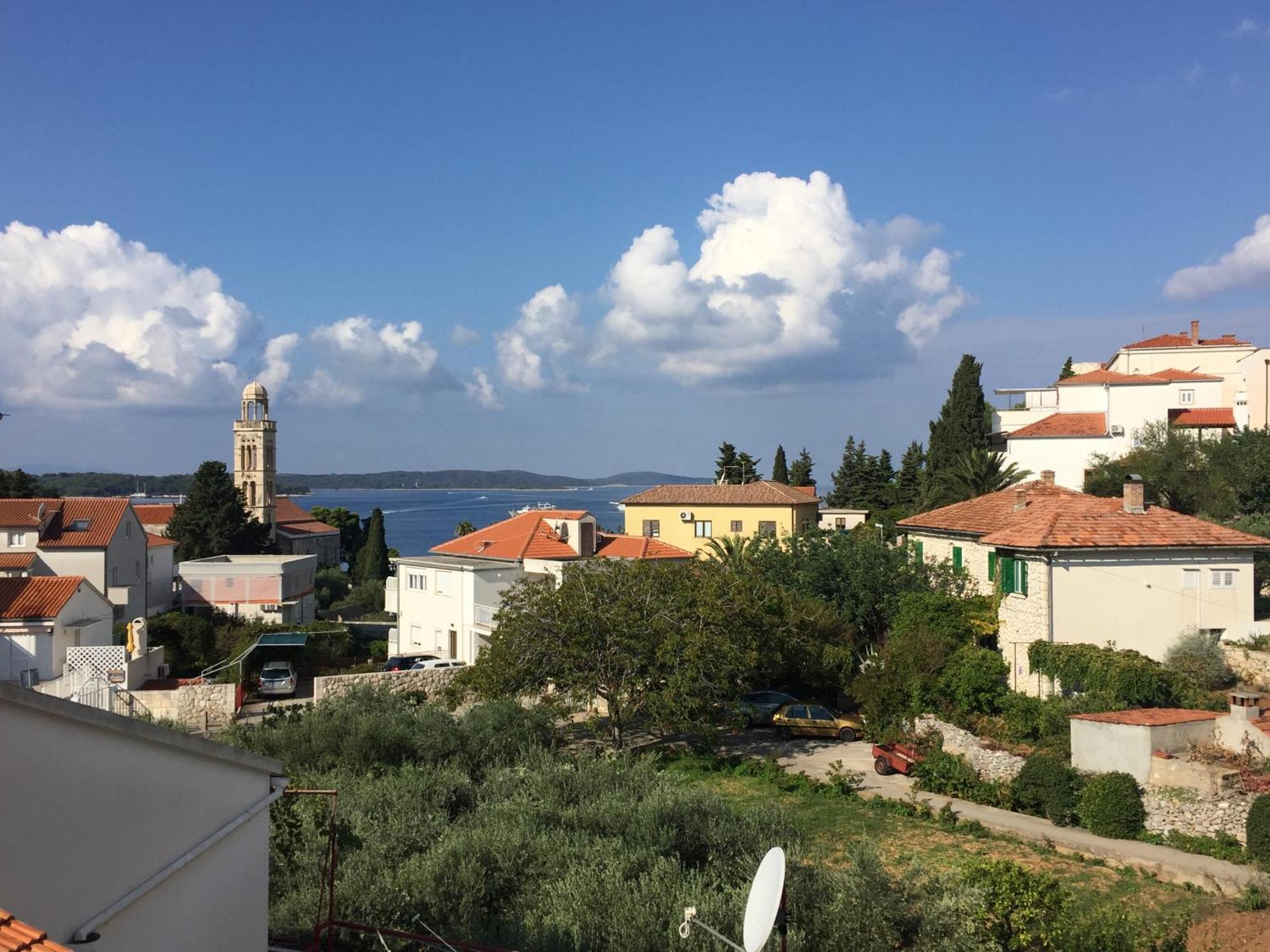 Lina Vrankovic Apartments Хвар Экстерьер фото