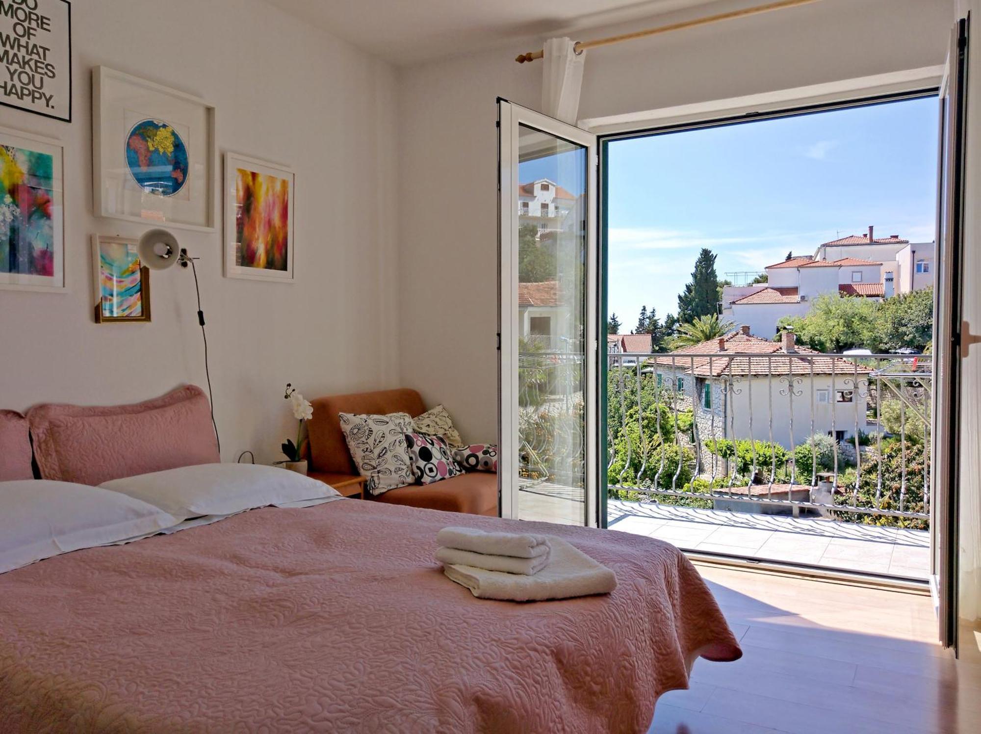 Lina Vrankovic Apartments Хвар Экстерьер фото